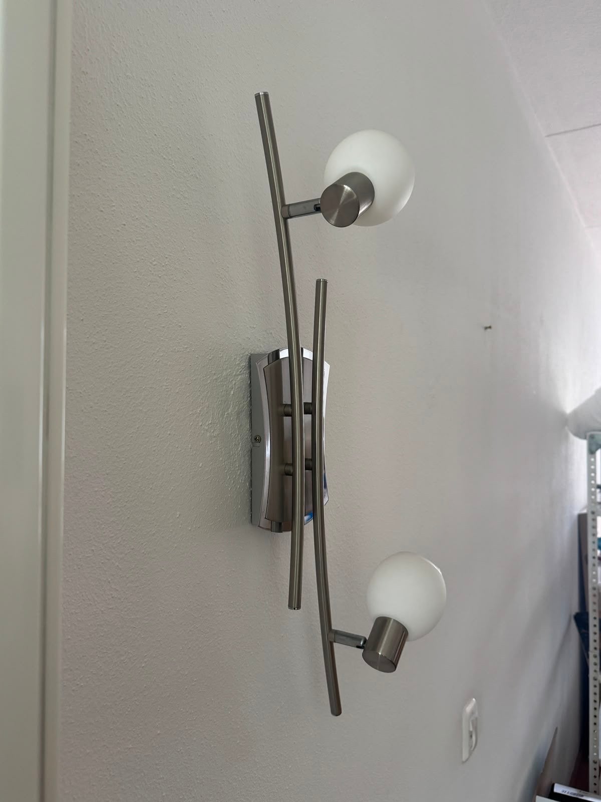 3 Moderne wandlamp met twee lichtpunten, Ophalen, Indirect licht, Overige fittingen, Zo goed als nieuw