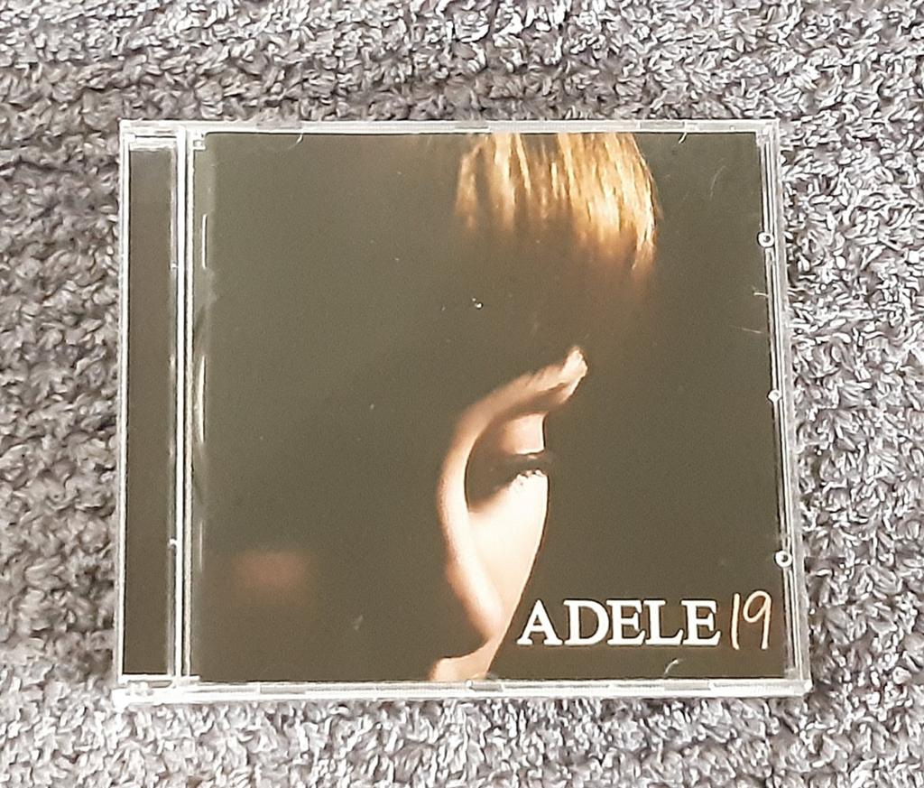 Adele's debuutalbum '19' op CD., Cd's en Dvd's, Cd's | Pop, Ophalen of Verzenden, Zo goed als nieuw