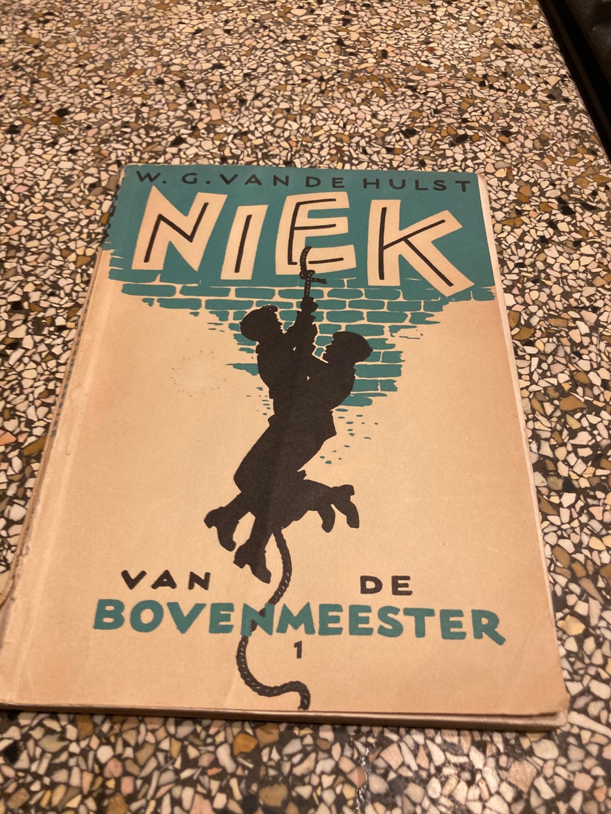 Niek van de bovenmeestet, Ophalen of Verzenden, Gelezen