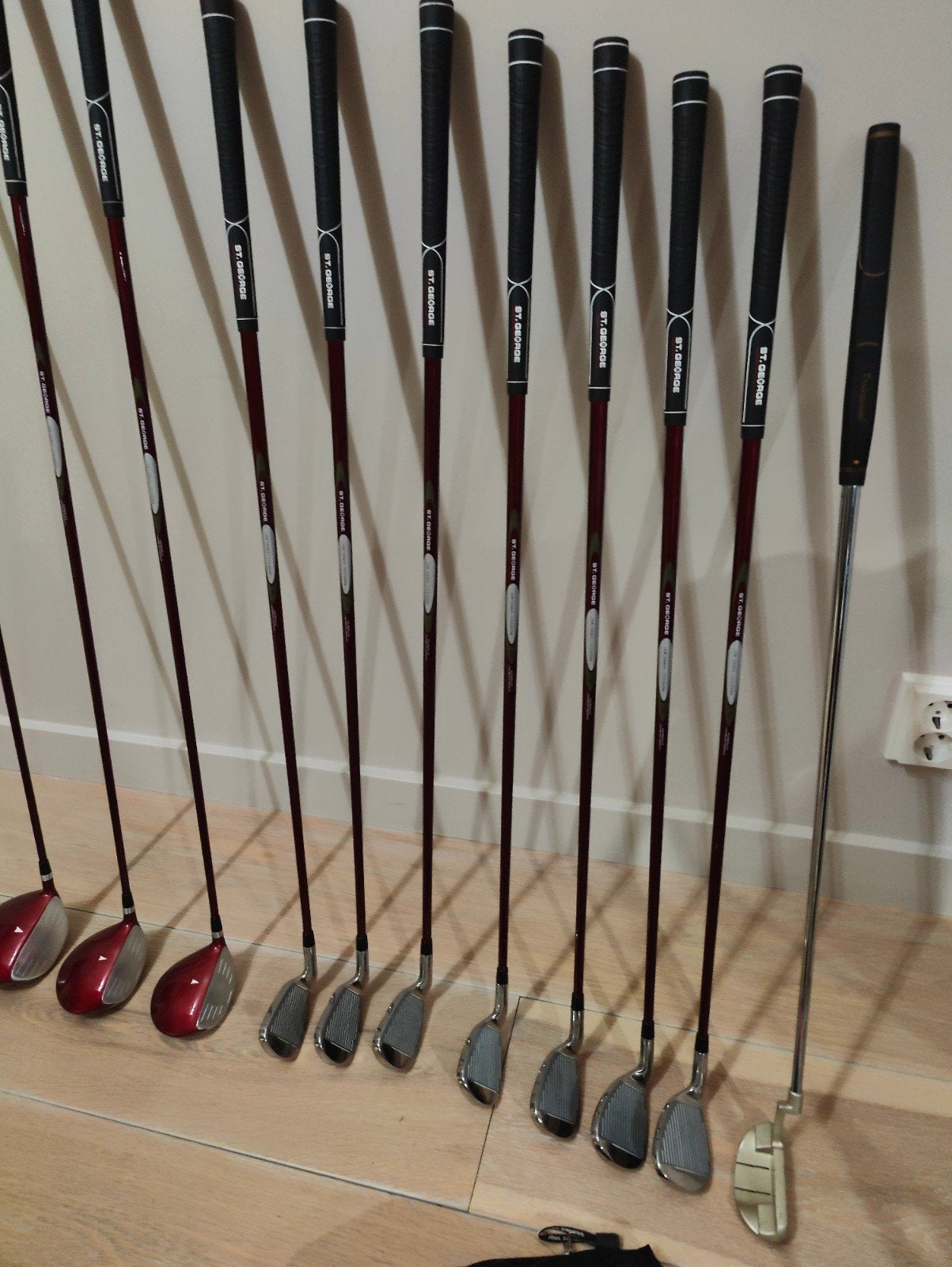 Foto 4 van Complete MODERNE golfset dames, als NIEUW in golftas