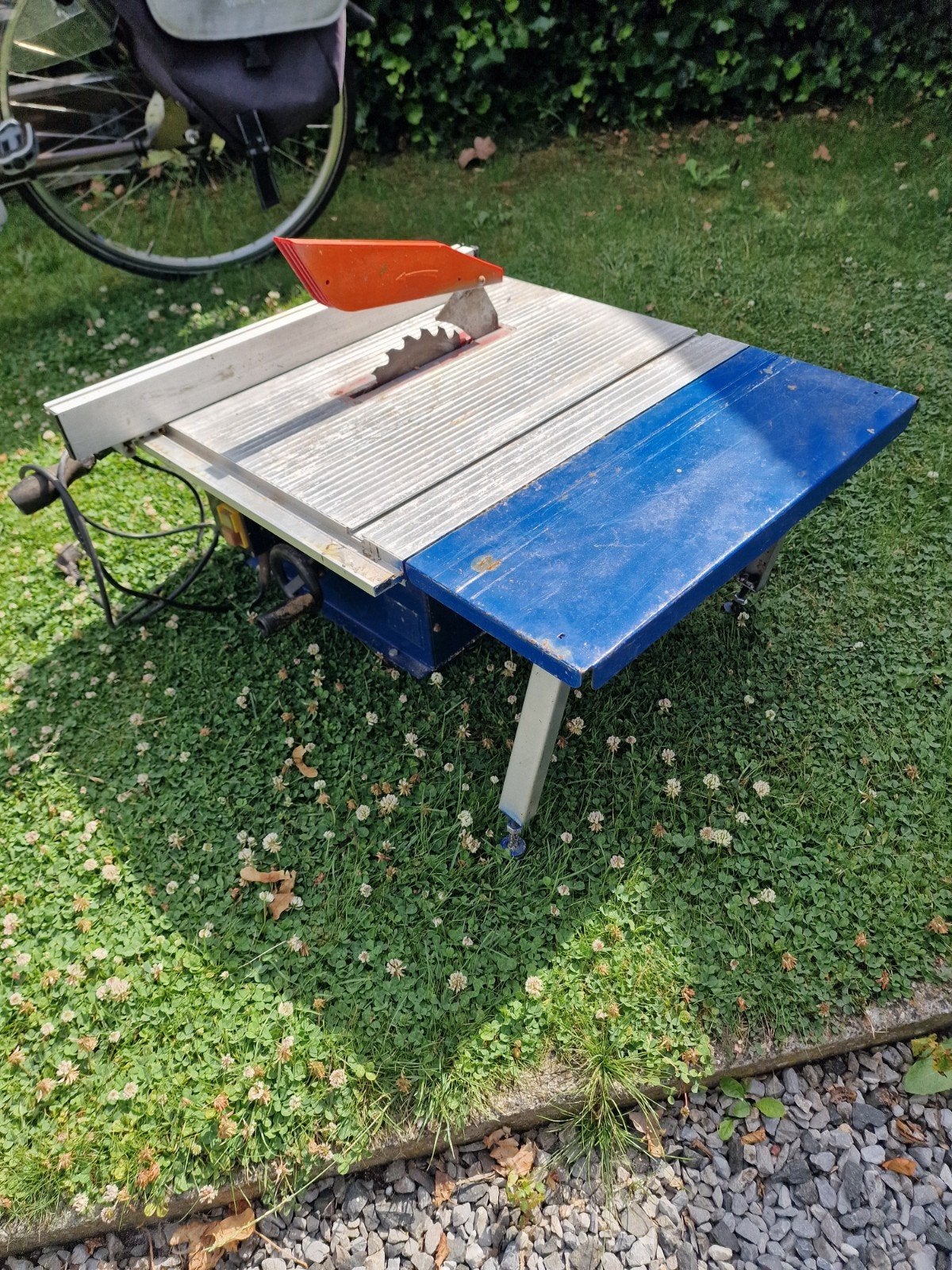 Te koop: FERM tafelcirkelzaag / zaagtafel, Doe-het-zelf en Verbouw, Gereedschap | Zaagmachines, Ophalen, Topcraft/FERM, Gebruikt