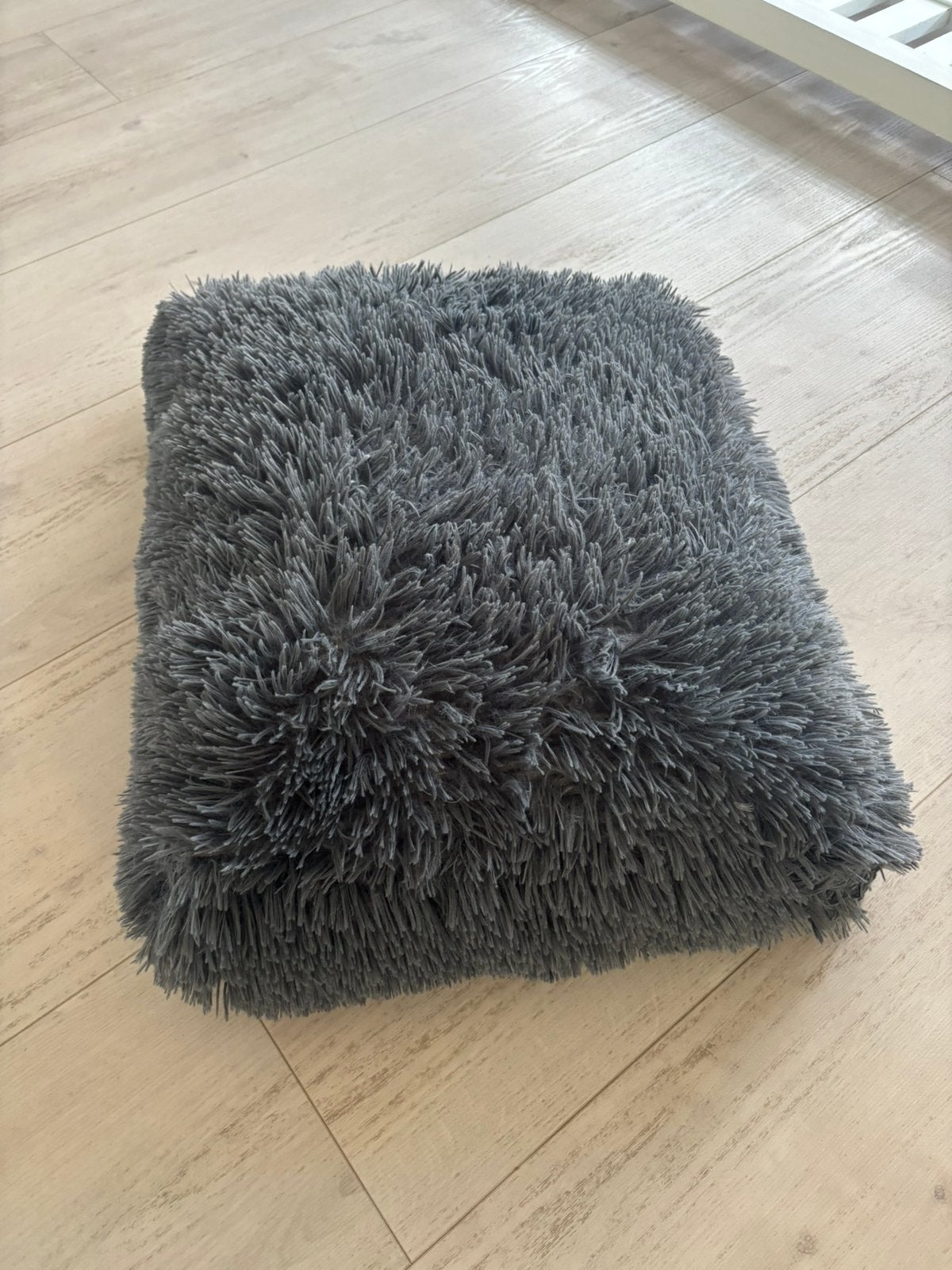 Honden kleed, heerlijk fluffy 50 x 65 x 10, Ophalen, Zo goed als nieuw, Rechthoekig, 50 tot 75 cm