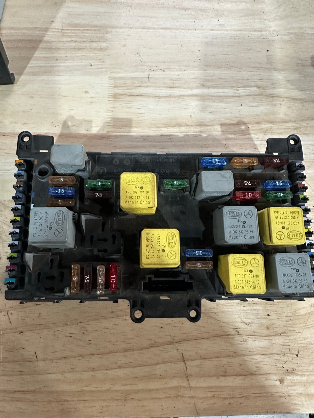 Zekeringkast Mercedes Vito / Viano w639 A639 545 0401, Ophalen of Verzenden, Gebruikt, Mercedes-Benz