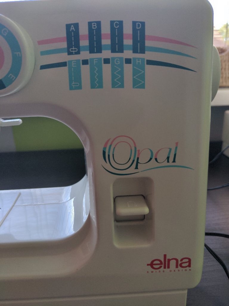 Mini naaimachine Elna Opal, Ophalen of Verzenden, Zo goed als nieuw, Naaimachine, Overige merken