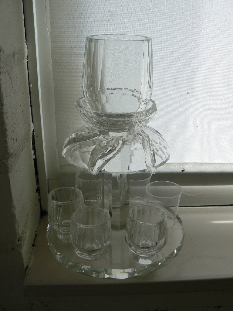wijnfontein van kristal, voor 6 kleine glaasjes, Antiek en Kunst, Antiek | Glas en Kristal, Ophalen