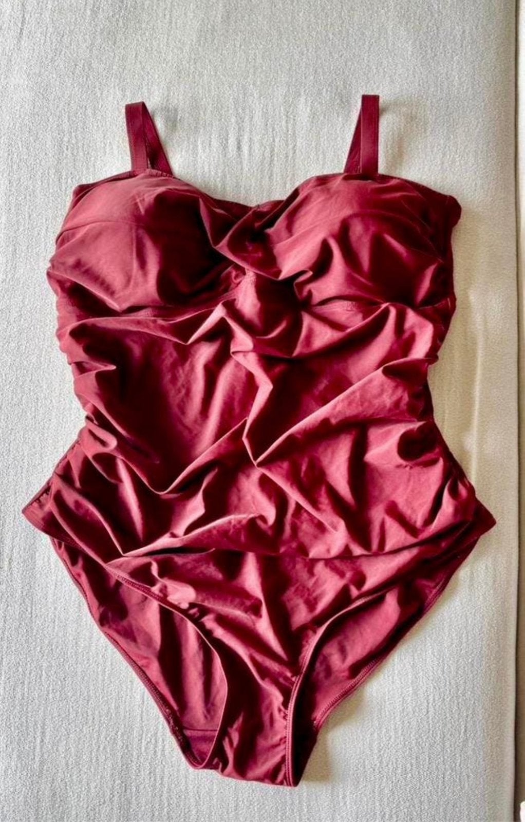 ‘Janina’ splinternieuw badpak 56/58, Kleding | Dames, Badmode en Zwemkleding, Ophalen of Verzenden, Zo goed als nieuw, Rood, Badpak