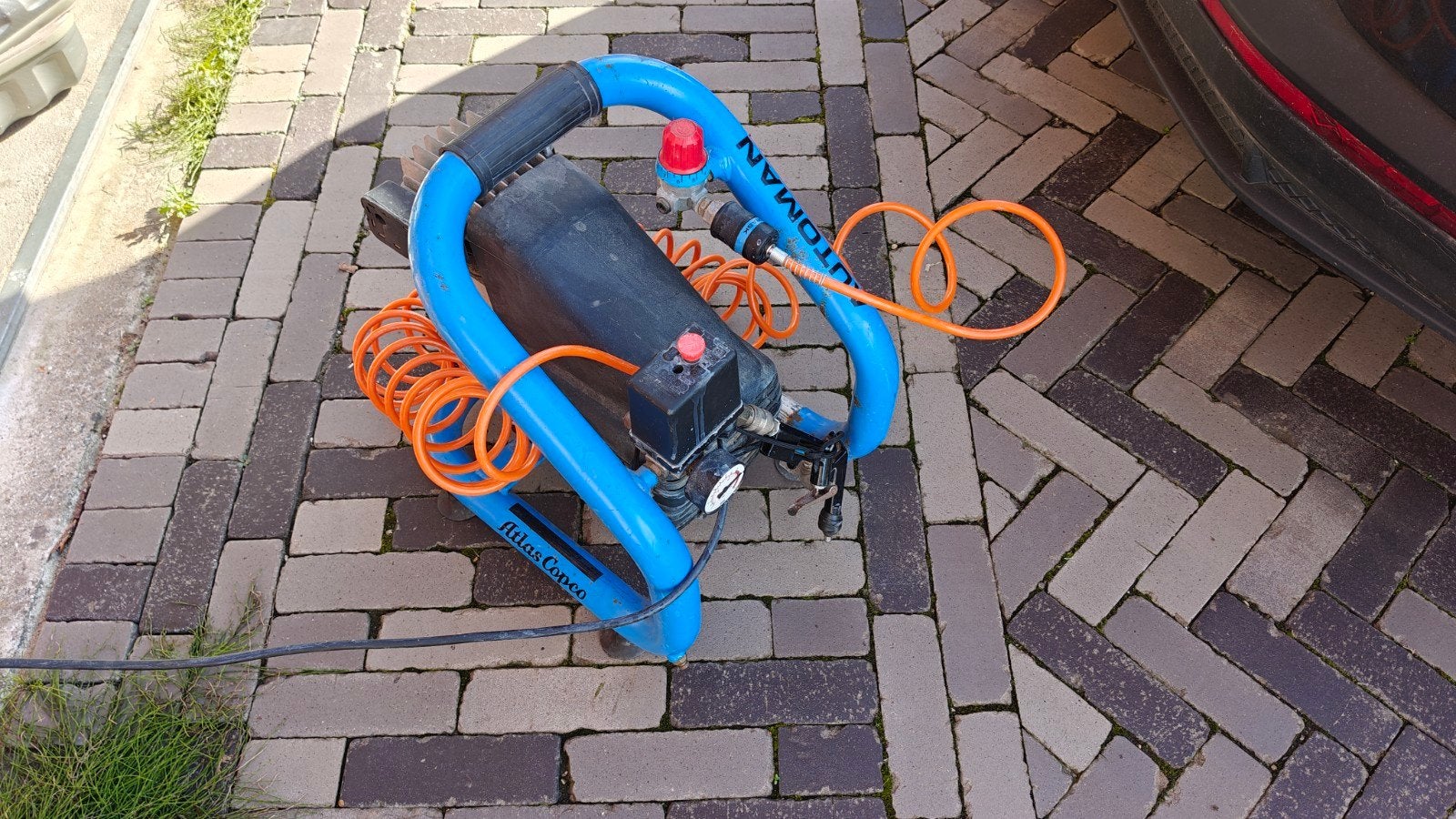 Mini compressor DNX13 - 1.5 PK, Ophalen, Gebruikt, 6 tot 10 bar, Minder dan 200 liter/min
