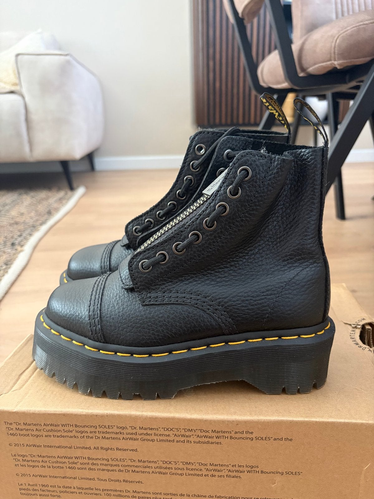 Dr. Martens Sinclair Platform Laarzen, Ophalen, Zwart, Lage of Enkellaarzen, Nieuw