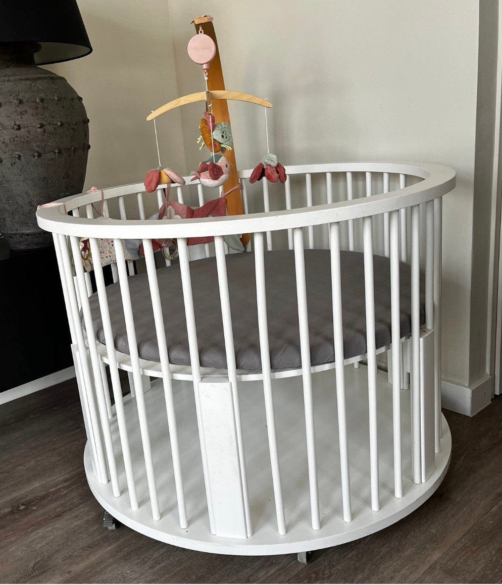 Mooie witte box op wieltjes!, Kinderen en Baby's, Ophalen, Gebruikt, Rond, Wieltjes