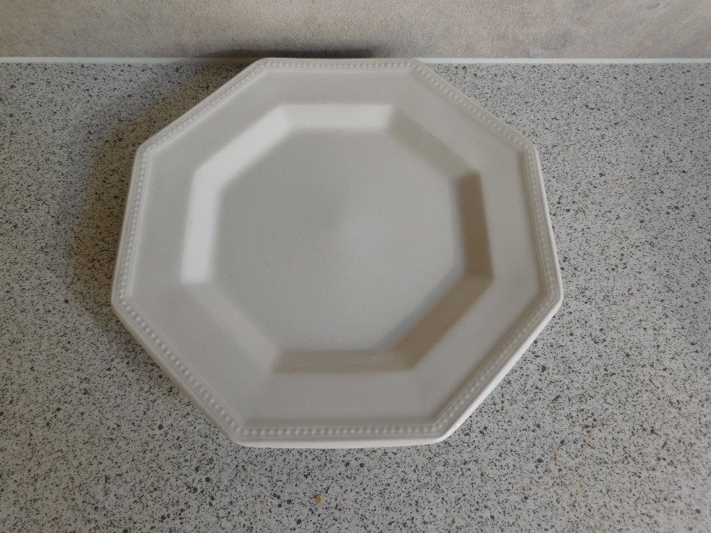Bord 17 cm. Heritage Johnson Brothers, Overige merken, Ophalen of Verzenden, Zo goed als nieuw, Bord(en)