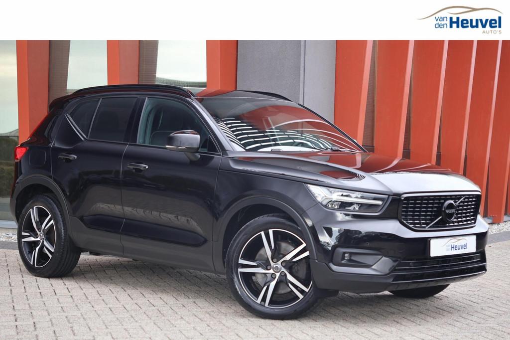 Volvo XC40 T4 Recharge R-Design | Trekhaak | Parkeercamera |, Auto's, Volvo, 12 maanden, Zwart, Zwart, Plug-in hybride