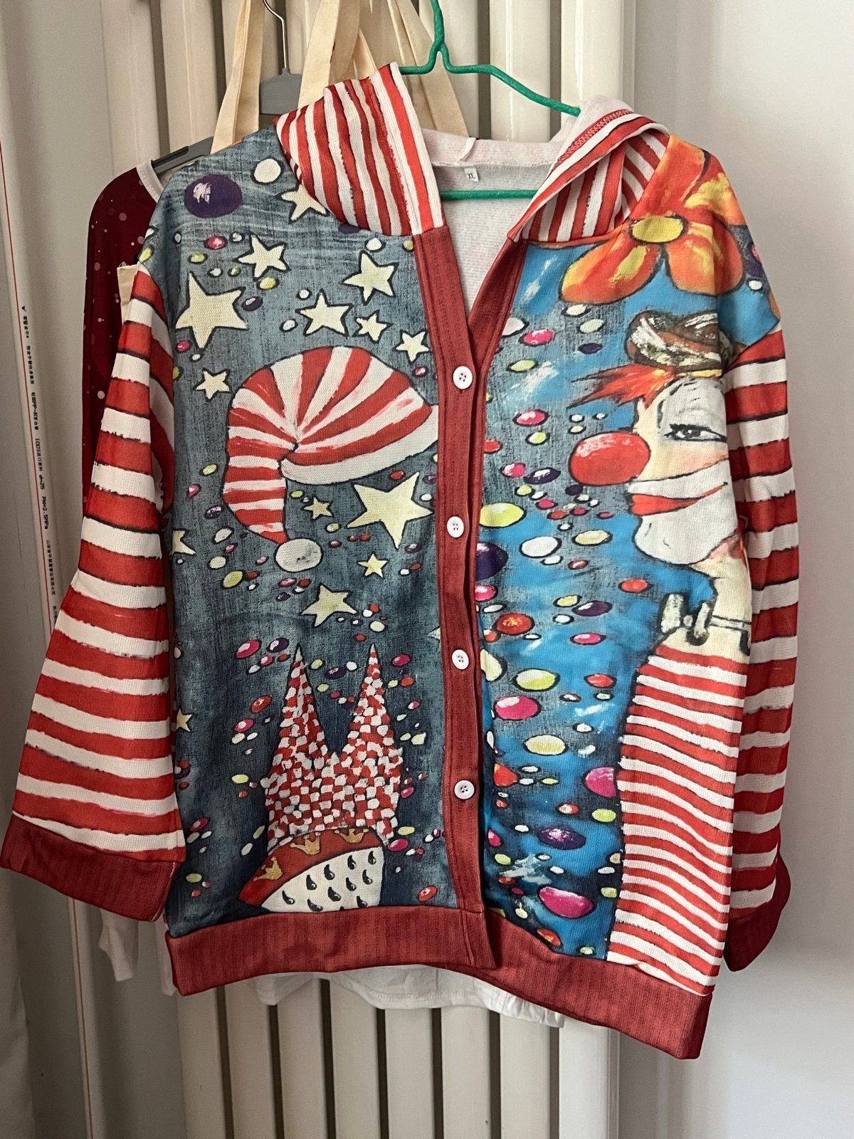 Carnavalsjas met clown en sterren - Maat XL, Kleding | Dames, Carnavalskleding en Feestkleding, Carnaval, Maat 46/48 (XL) of groter