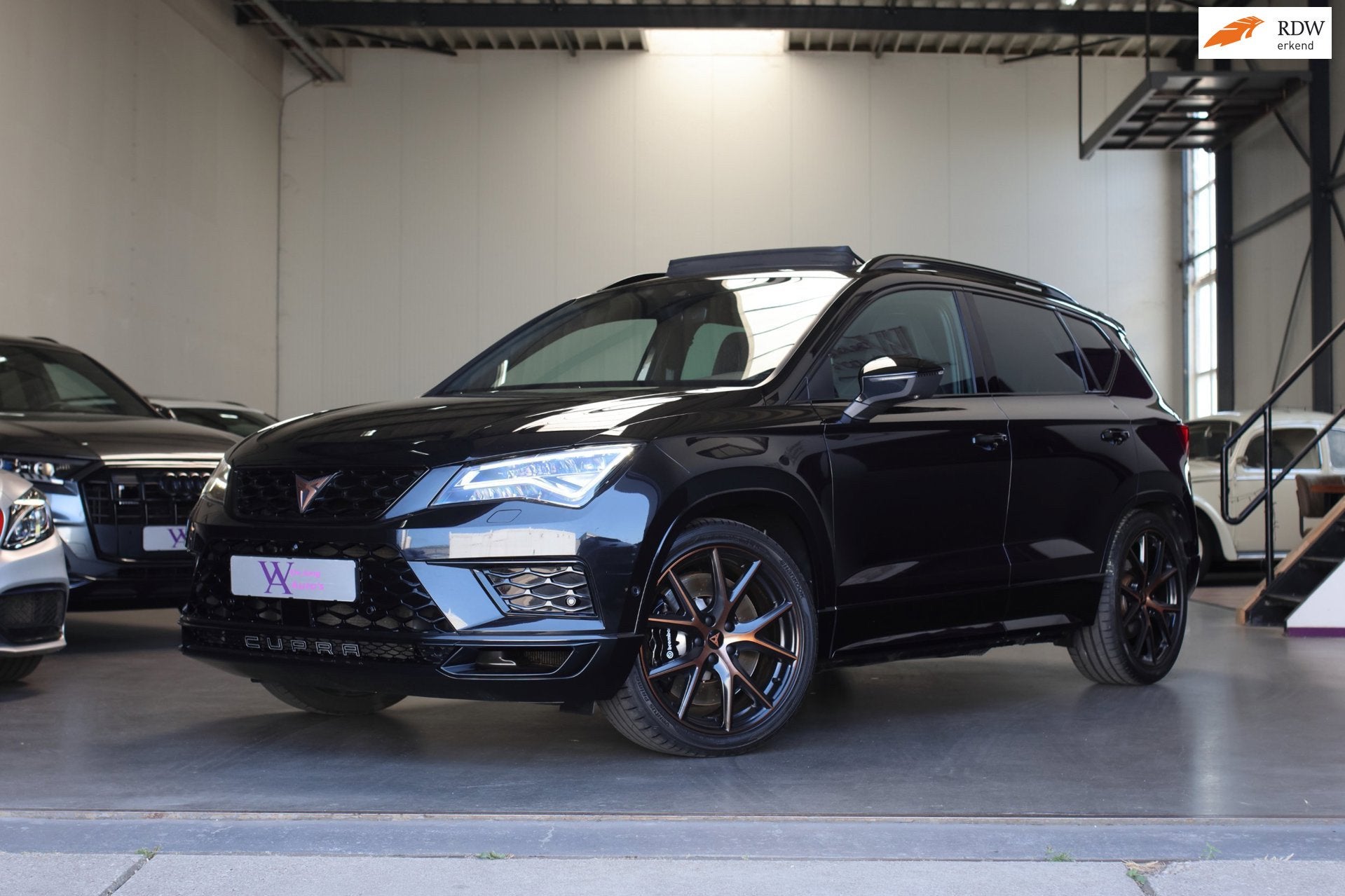 CUPRA Ateca 2.0 TSI 4DRIVE *Pano*Kuipstoelen*Remus*Trekhaak*, Auto's, Automaat, Gebruikt, Zwart, 4 cilinders