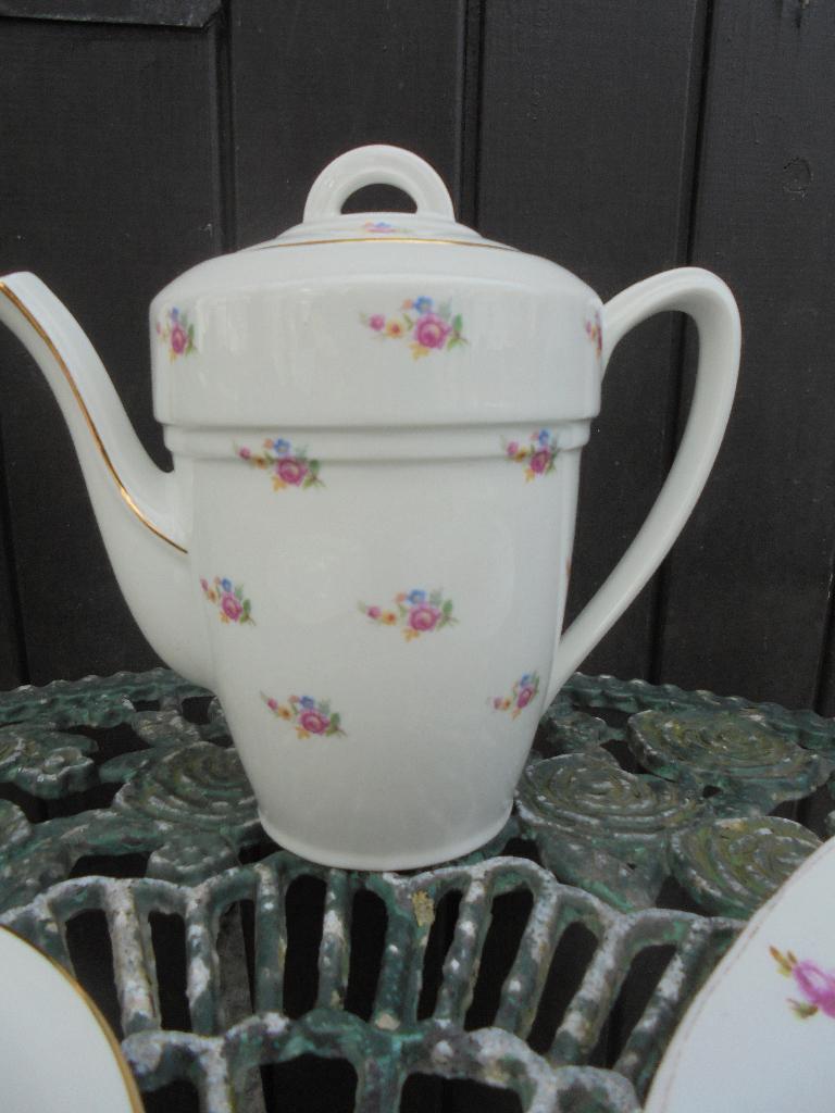 Koffiepot Cerabel met bloemboeketjes / roze roosjes, Ophalen of Verzenden