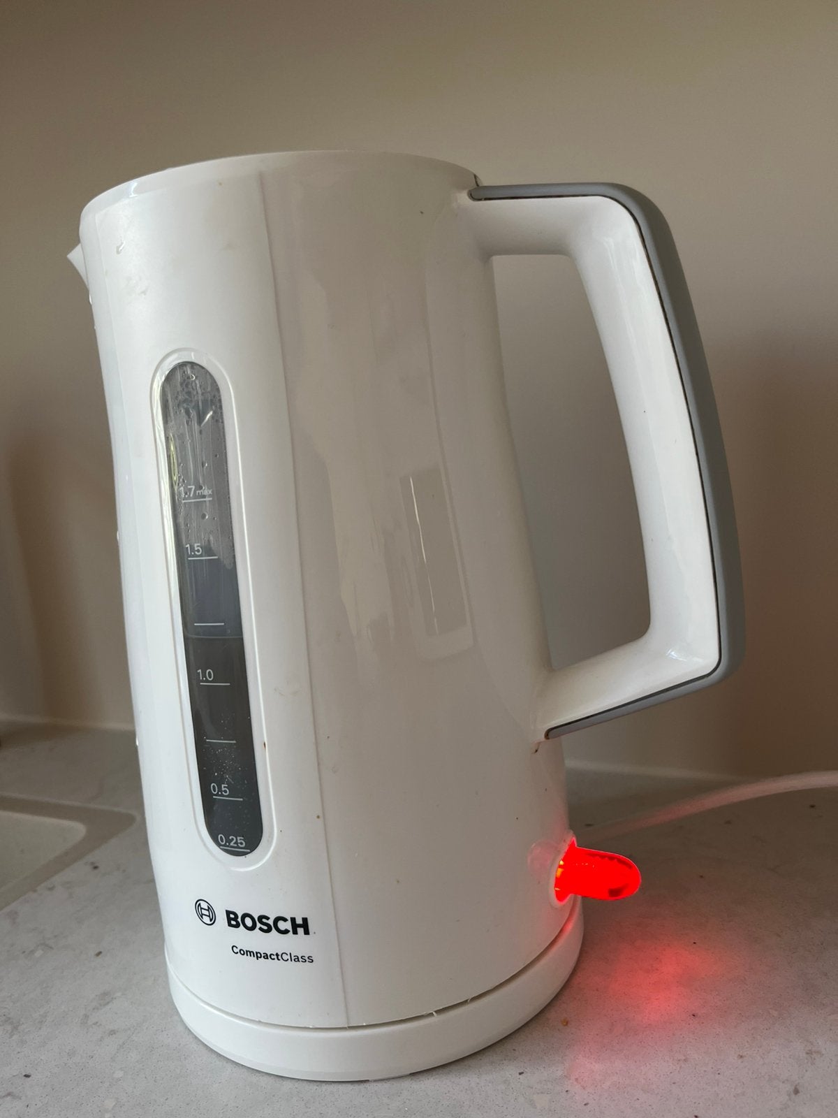 Waterkoker BOSCH CompactClass, Witgoed en Apparatuur, Waterkokers, 1 tot 2 liter, Ophalen, Zo goed als nieuw