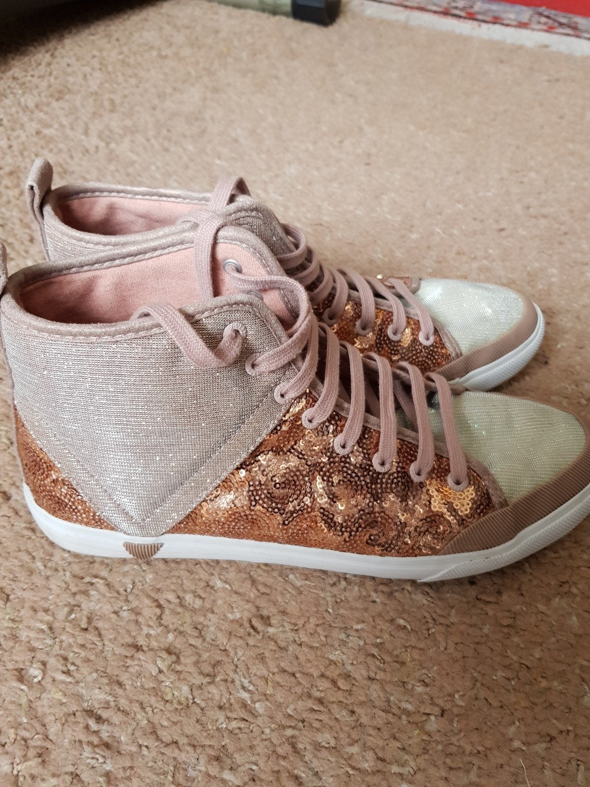Guess sneakers, Guess, Ophalen of Verzenden, Sneakers of Gympen, Zo goed als nieuw