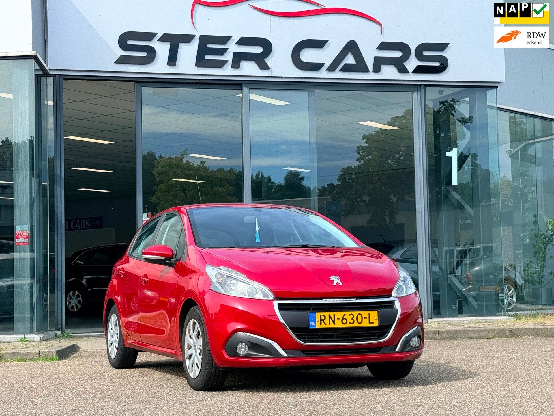 Peugeot 208 1.2 PureTech Blue Lionbj 2018 5-deurs airco Reim, Auto's, Voorwielaandrijving, Gebruikt, 1199 cc, 82 pk