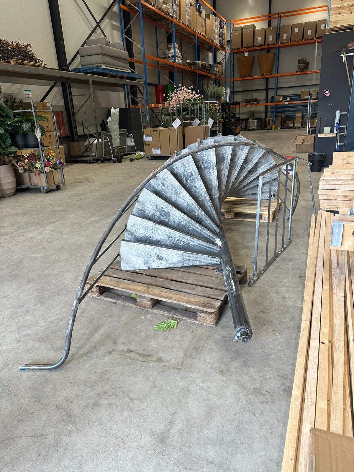 Wentel trap 420 cm hoog x 150 cm breed 13 treden, Ophalen of Verzenden, Zo goed als nieuw