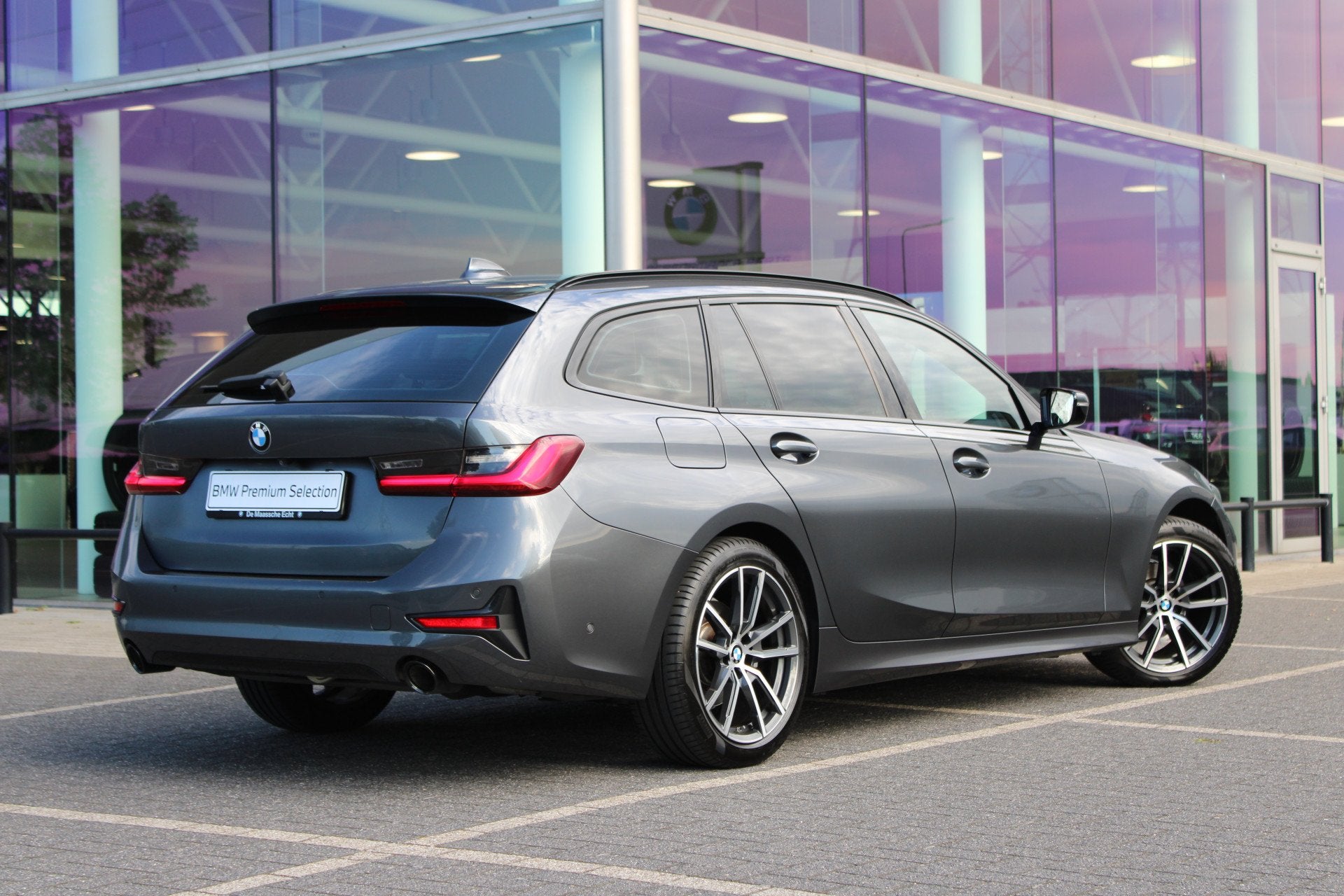 BMW 3 Serie Touring 318i Executive Sport Line Automaat / Tre, Auto's, Achterwielaandrijving, Gebruikt, Met garantie (alle), Leder en Stof