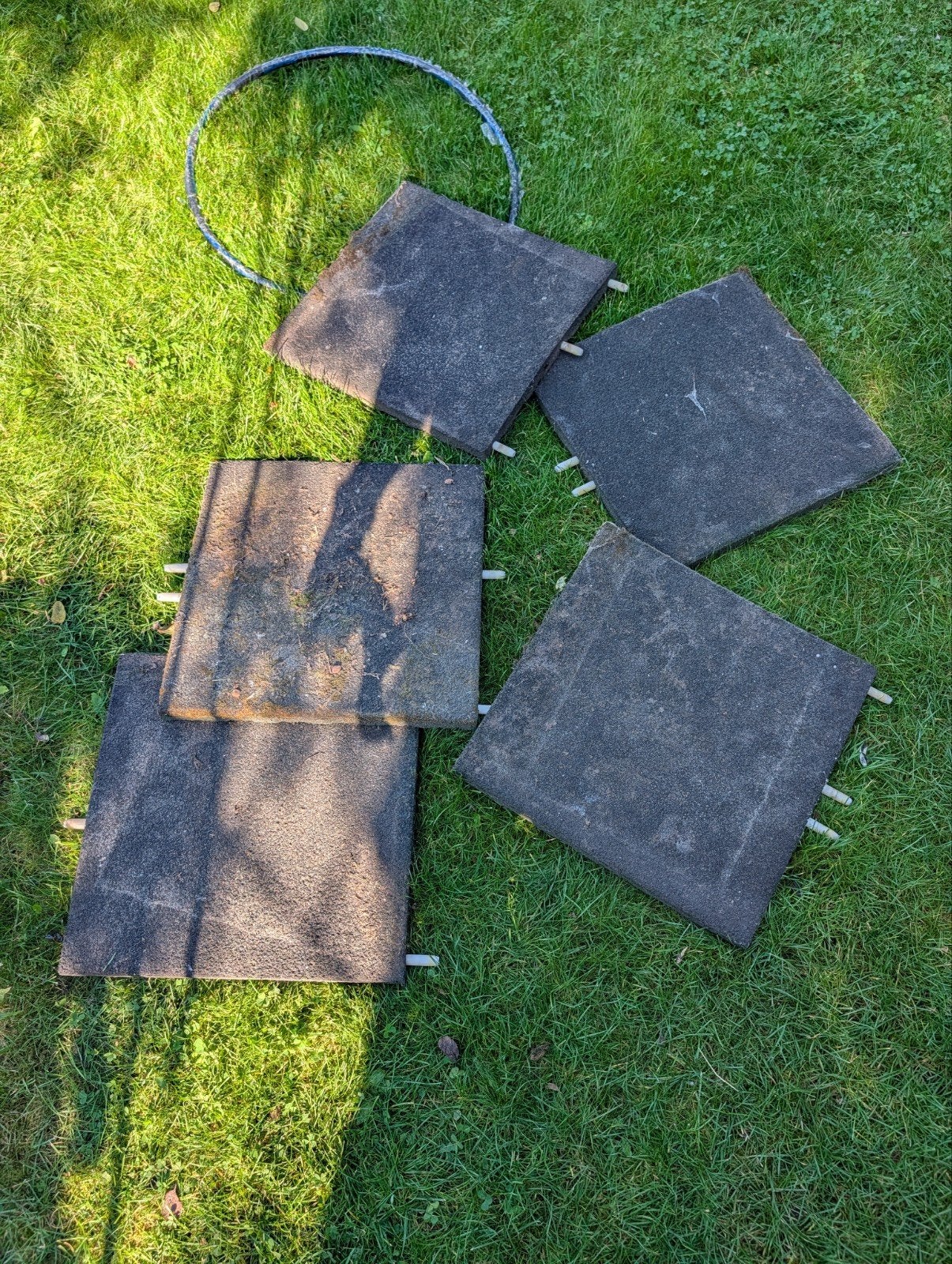 Gebruikte rubberen tegels voor speelplaats of tuin, Ophalen, Gebruikt