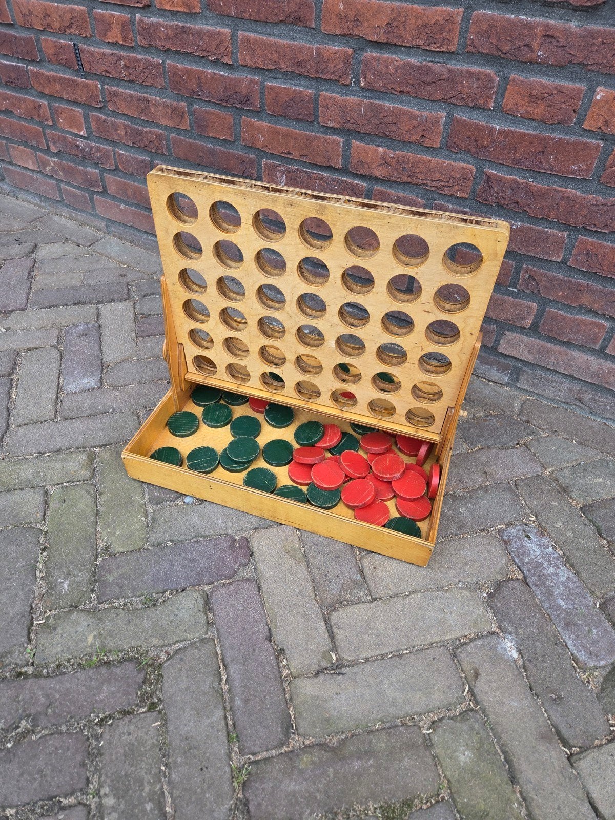Vier op 1 rij  HNO verhuur Oud Hollandse spellen, Ophalen
