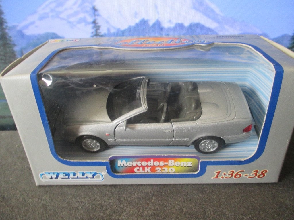 1:38 Mercedes Benz CLK Cabrio - Welly zilvergrijsmetallic, Ophalen of Verzenden, Nieuw, Auto