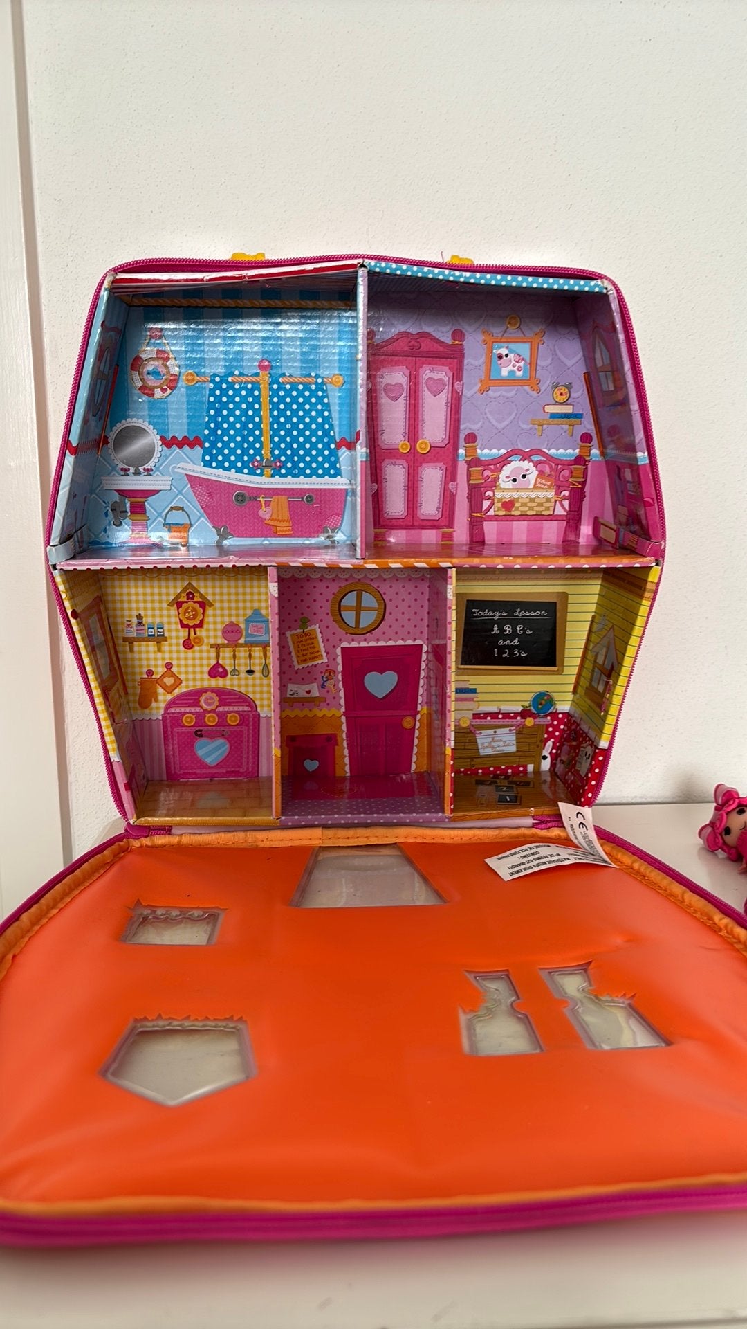 Lalaloopsie aankleedpopje + opberghuis, Ophalen of Verzenden, Gebruikt, Poppenhuis