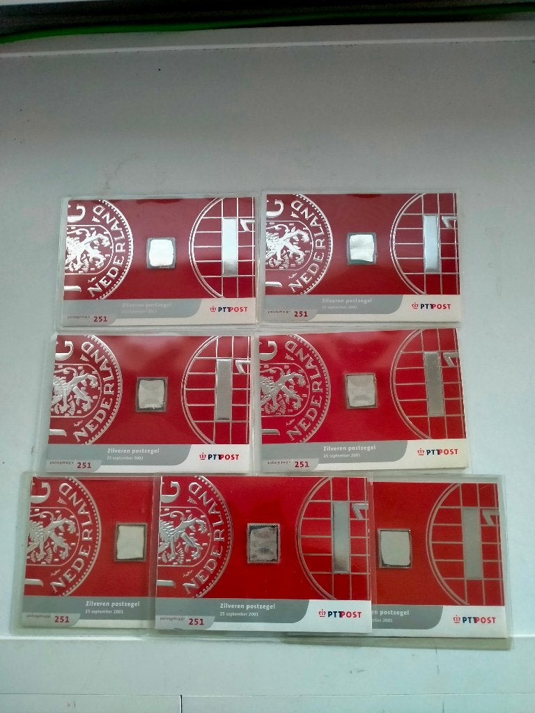 7 x Zilveren postzegel 2001 postzegelmapje 251., Postzegels en Munten, Verzenden, Na 1940, Postfris