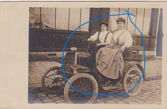 2 dames in auto oldtimer pioniertijd franse fotokaart, Verzenden, Voor 1920, Ongelopen, Voertuig