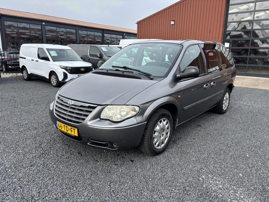 Chrysler Voyager 3.3I V6 LX 6-PERSOONS (bj 2006, automaat), Auto's, Automaat, 3301 cc, Gebruikt, 120 €/maand