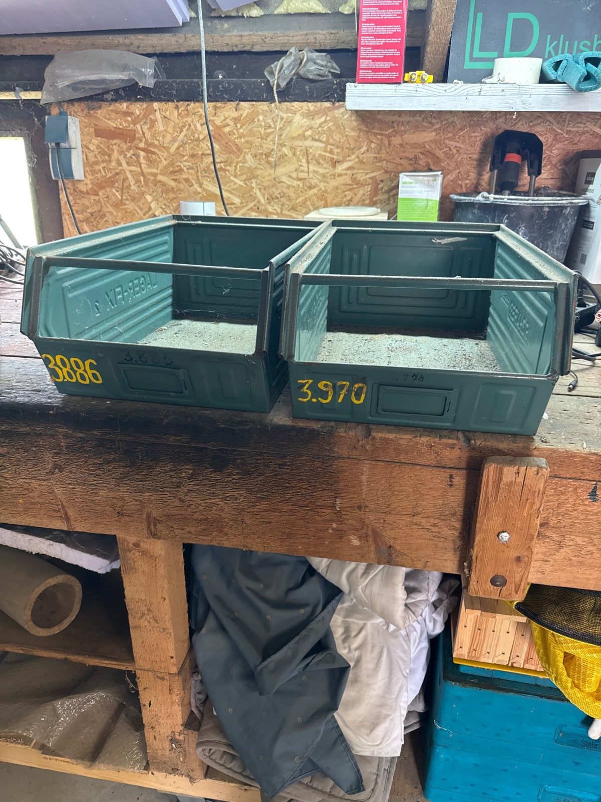 Set van 2 stevige stalen bakken - Ideaal voor opslag, Doe-het-zelf en Verbouw, Kratten en Dozen, Ophalen, Gebruikt, 40 tot 60 cm