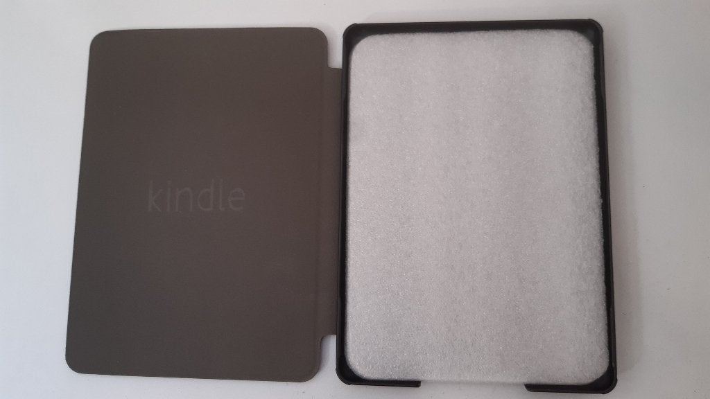 Hoesje voor Kindle Paperwhite 6,8 inch zwart - NIEUW, Computers en Software, E-readers, Ophalen of Verzenden, Nieuw, 7 inch