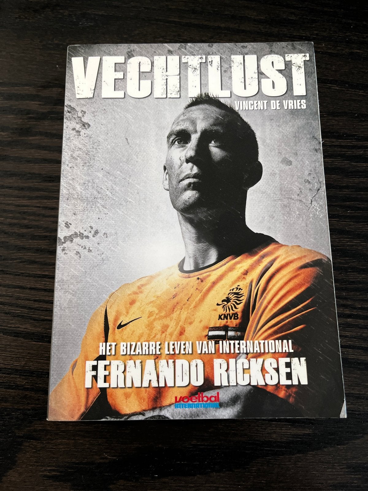 Vechtlust: Het bizarre leven van Fernando Ricksen, Boeken, Ophalen of Verzenden, Gelezen, Balsport