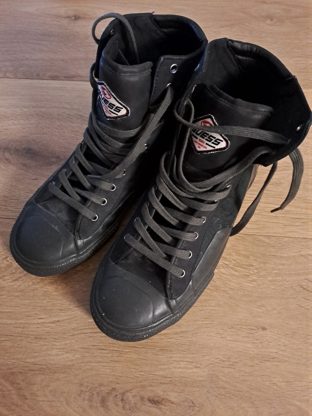 Guess sneakers maat 45, Kleding | Dames, Guess, Zwart, Ophalen of Verzenden, Sneakers of Gympen