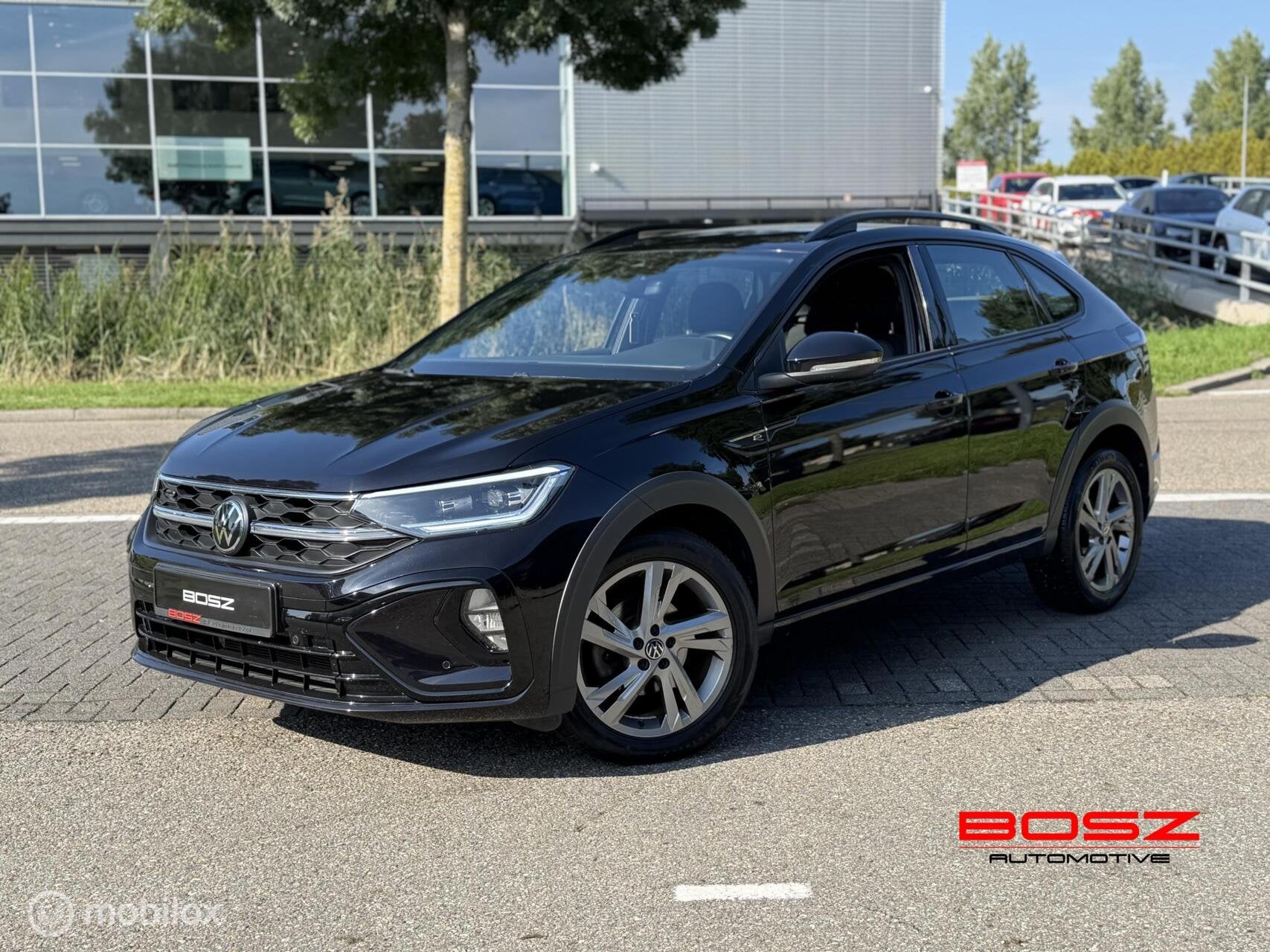 Volkswagen Taigo 1.0 TSI R-Line DSG CARPLAY IQ LANE SFEER, Met garantie (alle), Alcantara, Zwart, Bedrijf