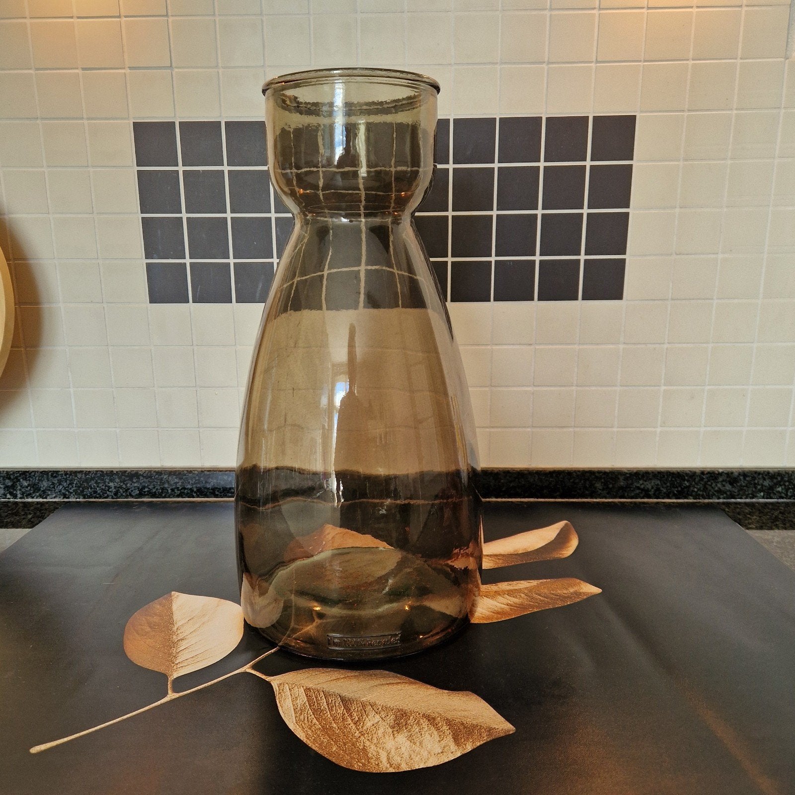Hoge Grijze Glazen Vaas - Handgemaakt Design, Huis en Inrichting, Woonaccessoires | Vazen, Handgemaakt, Ophalen of Verzenden, Grijs