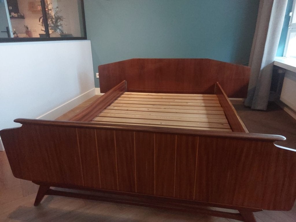 Houten Tweepersoonsbed / Twijfelaar (Jaren 60 / Deens Design, Huis en Inrichting, Slaapkamer | Bedden, Ophalen, Gebruikt, 190 cm of minder