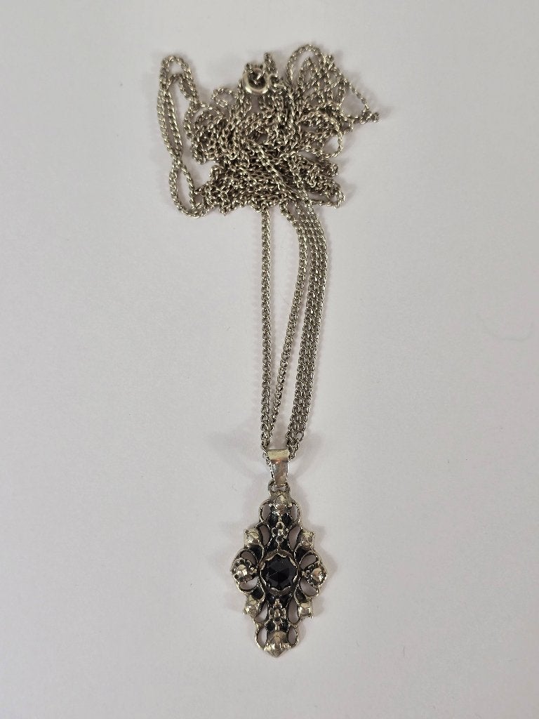 Ketting met Art Deco-revivalstijl hanger onyx, zilver, 1950, Ophalen of Verzenden, Zo goed als nieuw, Met edelsteen, Zilver