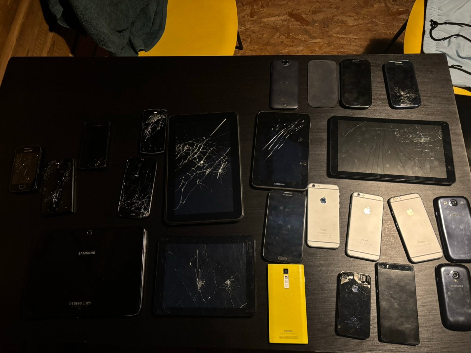 Grote partij telefoons tablets, Computers en Software, Overige Computers en Software, Ophalen of Verzenden, Zo goed als nieuw