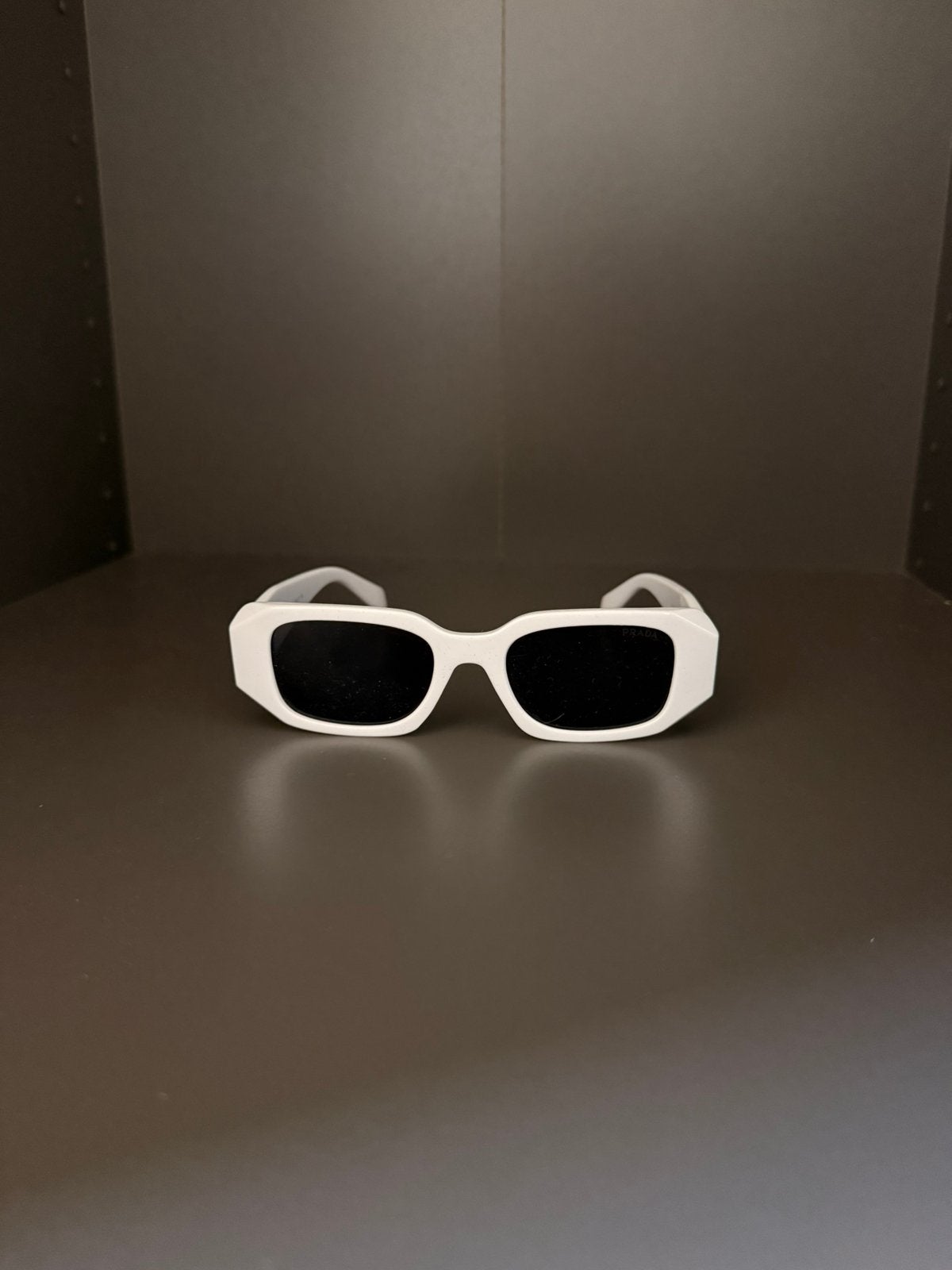 Prada zonnebril wit, Zonnebril, Prada, Verzenden, Wit