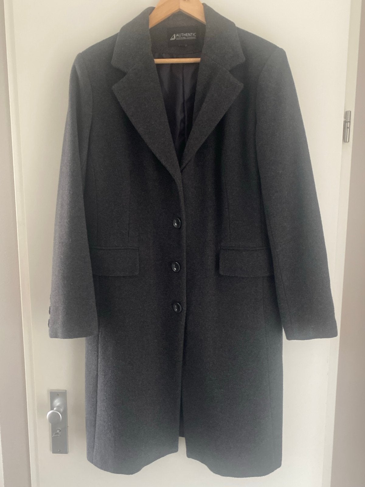 Authentic Clothing Company Grijze Wollen Jas Maat 42, Kleding | Dames, Jassen | Winter, Ophalen of Verzenden, Zo goed als nieuw