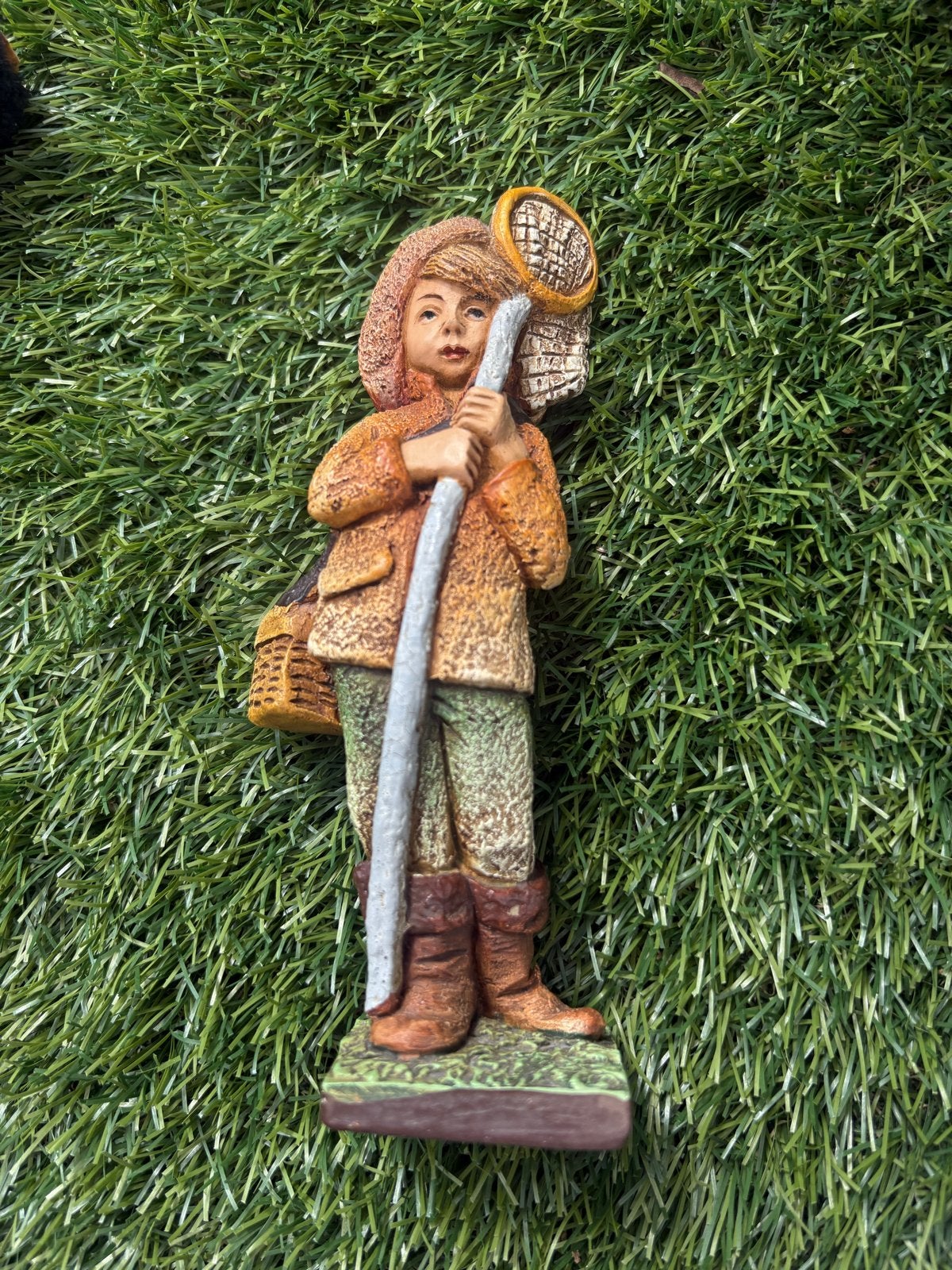 Vintage beeldje jongen met visnet - decoratie, Ophalen of Verzenden, Gebruikt, Mens