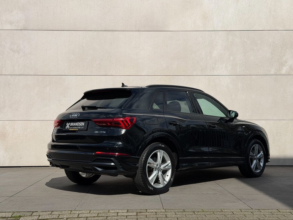 Audi Q3 35 TFSI S Line Pro Line S Pano-Carplay-LED-Trekhaak-, Auto's, Audi, 4 cilinders, Zwart, Bedrijf, 1470 kg
