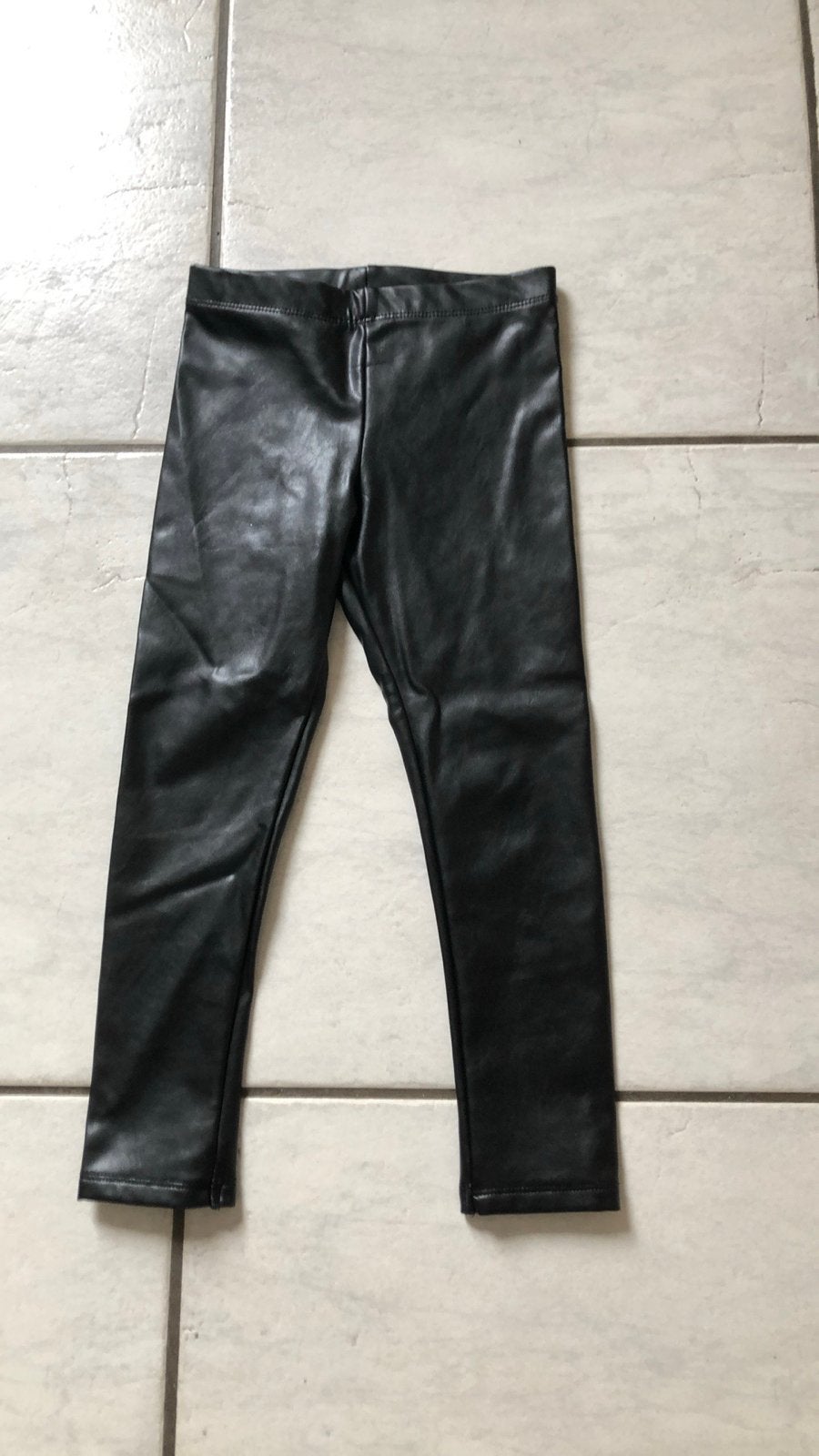 H&M Zwarte Legging Leerlook Maat 110 (4-5 jaar), Zwart, Overige maten, Zo goed als nieuw, Legging