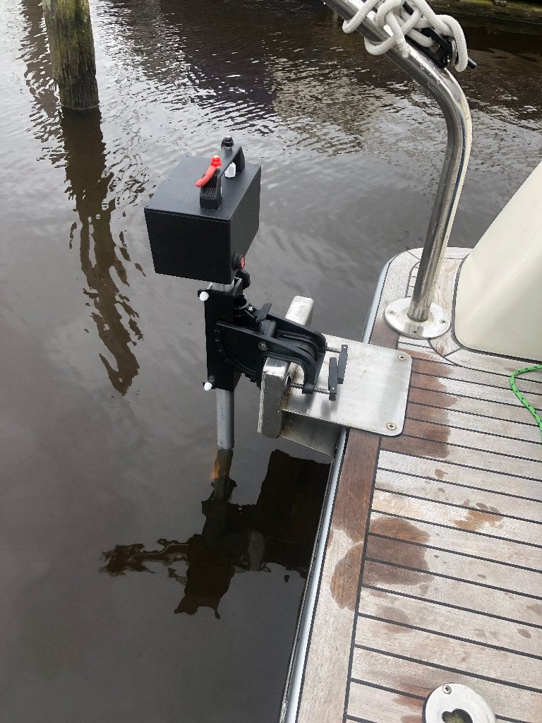 Te koop   Hekschroef  met afstandsbediening, Ophalen, Zo goed als nieuw, Motor en Techniek, Motorboot