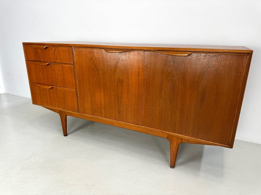 Vintage dressoir McIntosh "Dunvegan"., Huis en Inrichting, Verzenden, Zo goed als nieuw, 25 tot 50 cm, 150 tot 200 cm