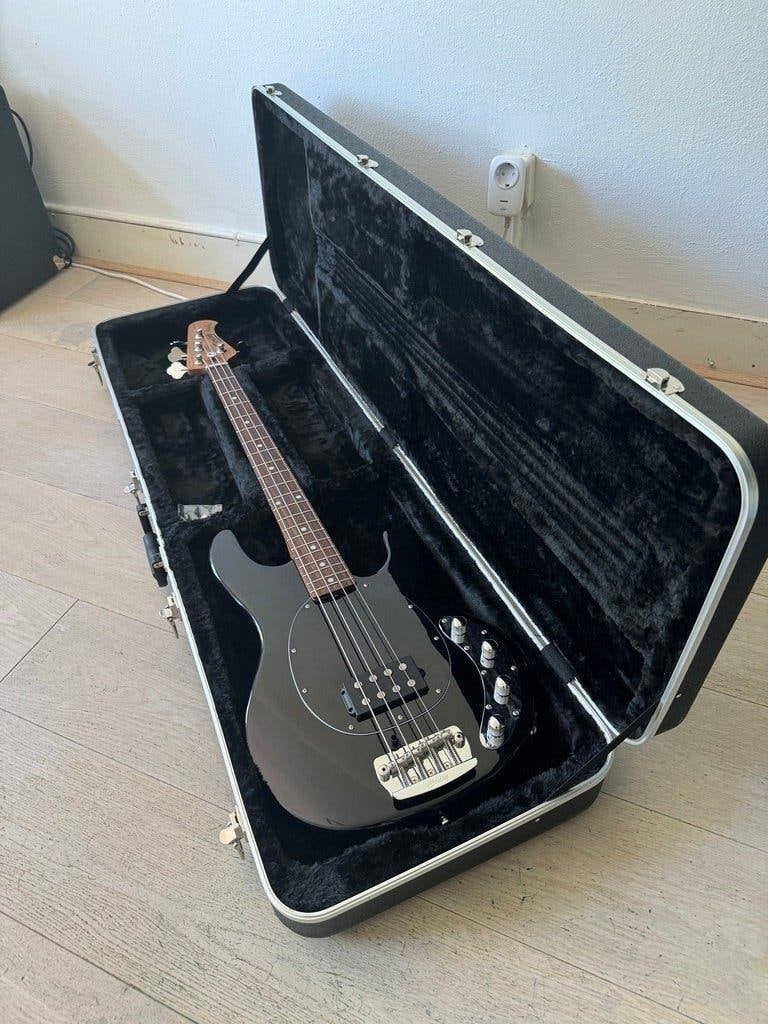 Sterling by Music Man Ray34 Zwart basgitaar incl. koffer, Muziek en Instrumenten, Ophalen, Nieuw, Overige merken