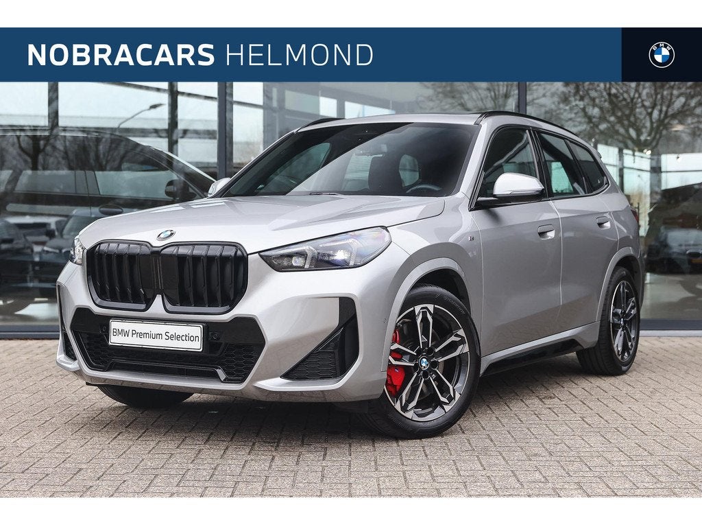 BMW X1 sDrive18i M Sport Automaat / Panoramadak / Sportstoel