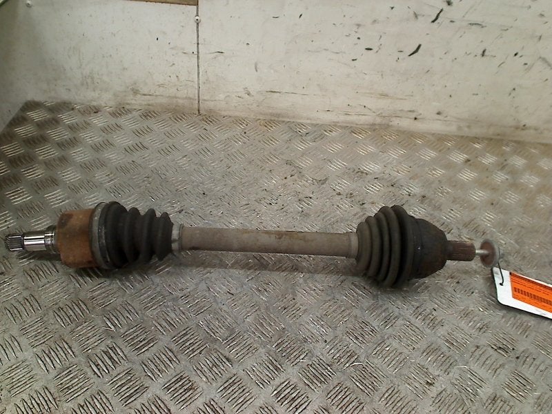 Aandrijfas Links Voor Ford Focus 2 Wagon (2004-07/2011-07), Gebruikt, Henry-Ford-Straße  1, Köln 50735, , Duitsland, Ford-Werke GmbH
