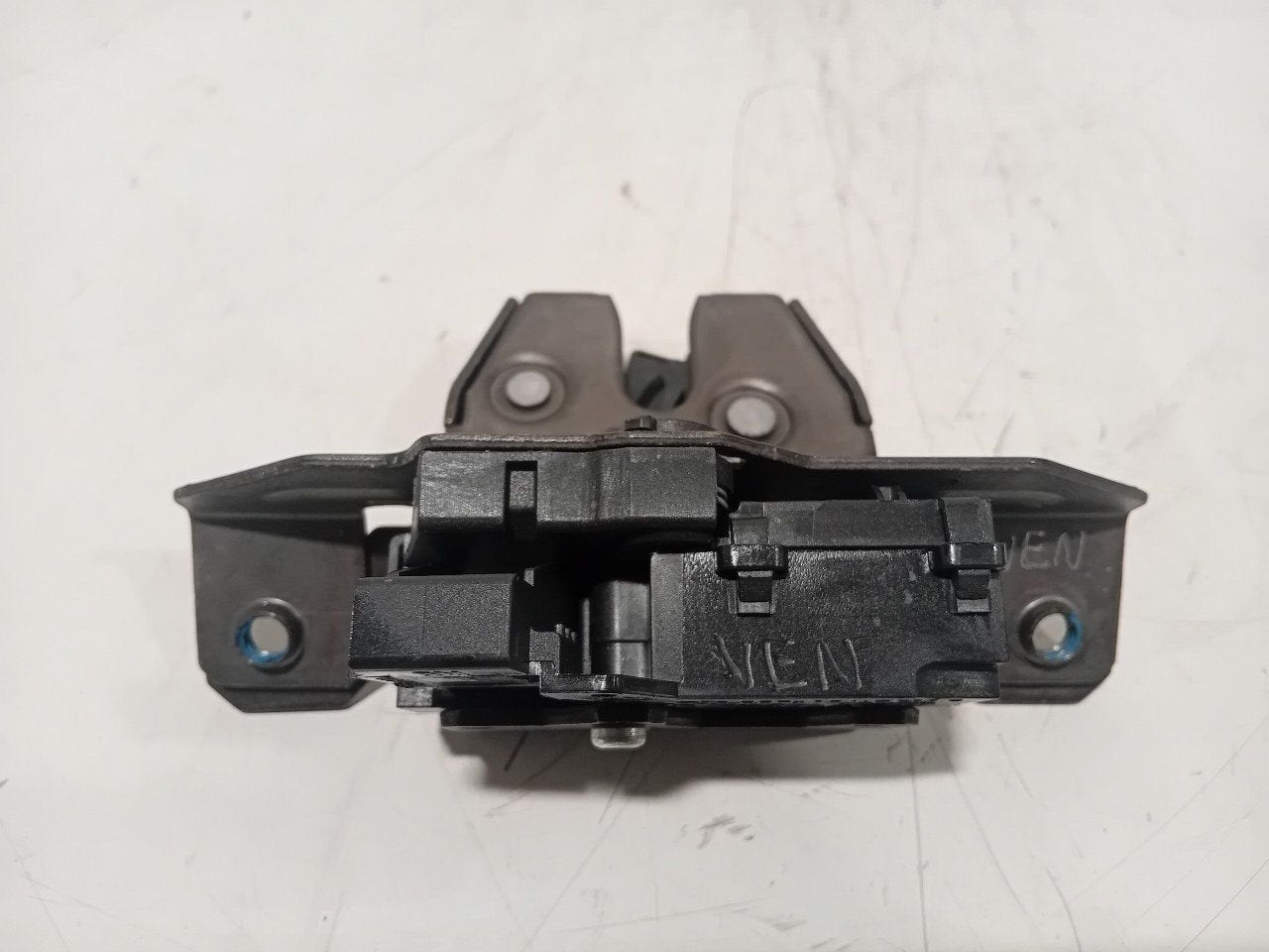 Slot mechaniek kofferdeksel achterklep elektrisch Opel Karl, Auto-onderdelen, Onderdelen@venauto.nl, Van der Ven Autorecycling B.V.
